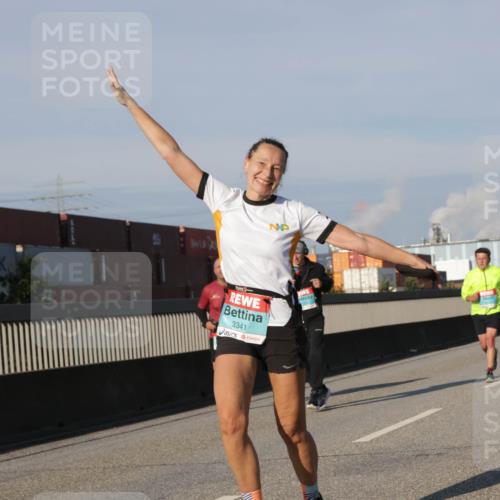 03.10.2025 - Köhlbrandbrückenlauf Jannik Wohlers http://msf.ph/oto/9075845 03.10.2025 09:51:40 Position 3 3341 meine-sportfotos.de