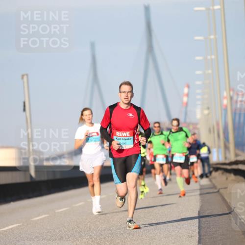 03.10.2025 - Köhlbrandbrückenlauf Jannik Wohlers http://msf.ph/oto/9075856 03.10.2025 09:42:27 Position 3 3490 meine-sportfotos.de