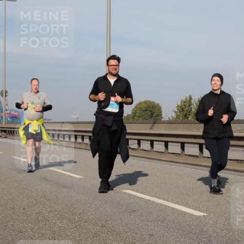 03.10.2025 - Köhlbrandbrückenlauf Fabian Wolf http://msf.ph/oto/9075858 03.10.2025 10:15:06 Position 3 6733 meine-sportfotos.de