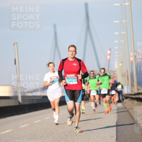 03.10.2025 - Köhlbrandbrückenlauf Jannik Wohlers http://msf.ph/oto/9075862 03.10.2025 09:42:27 Position 3 3490 meine-sportfotos.de
