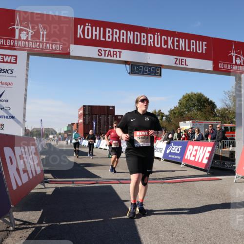 03.10.2025 - Köhlbrandbrückenlauf Lena Gebhardt http://msf.ph/oto/9075869 03.10.2025 13:39:59 Ziel 5264, 5484, 5487, 5565, 5566, 5831, 5832, 5835, 6399, 6400, 6401, 6403, 6522 meine-sportfotos.de