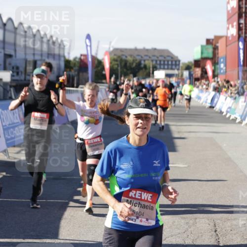 03.10.2025 - Köhlbrandbrückenlauf Jannik Wohlers http://msf.ph/oto/9075872 03.10.2025 13:16:36 Ziel 4036, 4146, 4235, 4314, 4408, 4586, 4813, 5104, 5570, 5630, 5694, 5815, 5983, 6208, 6353, 6377, 6812 meine-sportfotos.de