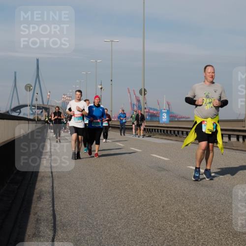 03.10.2025 - Köhlbrandbrückenlauf Fabian Wolf http://msf.ph/oto/9075884 03.10.2025 10:15:08 Position 3  meine-sportfotos.de