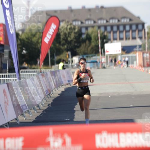 03.10.2025 - Köhlbrandbrückenlauf Jannik Wohlers http://msf.ph/oto/9075929 03.10.2025 12:46:46 Ziel 4027, 4033, 6740 meine-sportfotos.de
