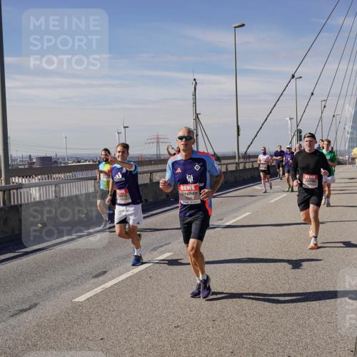 03.10.2025 - Köhlbrandbrückenlauf Michael Burmester http://msf.ph/oto/9075965 03.10.2025 12:41:09 Position 2  meine-sportfotos.de