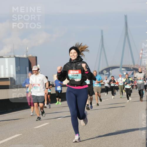 03.10.2025 - Köhlbrandbrückenlauf Jannik Wohlers http://msf.ph/oto/9076000 03.10.2025 09:51:44 Position 3 1, 449 meine-sportfotos.de