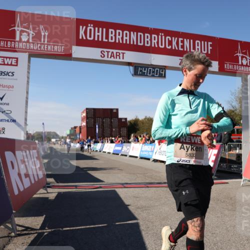 03.10.2025 - Köhlbrandbrückenlauf Lena Gebhardt http://msf.ph/oto/9076012 03.10.2025 13:40:04 Ziel 5252, 5484, 5487, 5831, 5832, 5835, 5990, 6109, 6401, 6403, 6522 meine-sportfotos.de