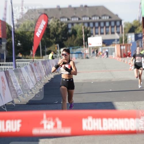 03.10.2025 - Köhlbrandbrückenlauf Jannik Wohlers http://msf.ph/oto/9076014 03.10.2025 12:46:46 Ziel 4027, 4033, 6740 meine-sportfotos.de