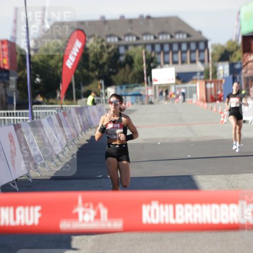 03.10.2025 - Köhlbrandbrückenlauf Jannik Wohlers http://msf.ph/oto/9076037 03.10.2025 12:46:47 Ziel 4027, 4033, 6483, 6740 meine-sportfotos.de