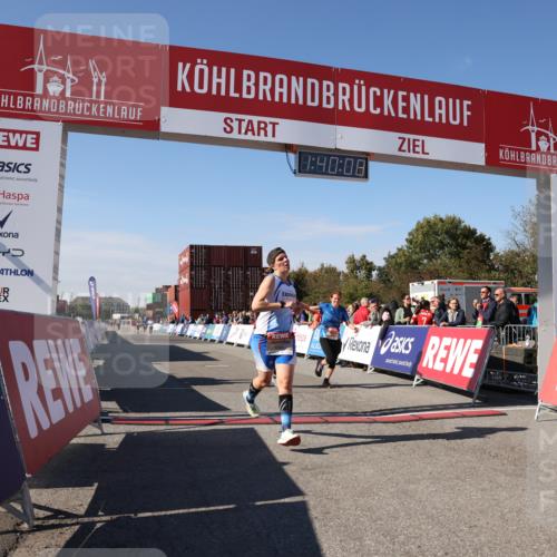 03.10.2025 - Köhlbrandbrückenlauf Lena Gebhardt http://msf.ph/oto/9076053 03.10.2025 13:40:09 Ziel 5252, 5831, 5832, 5835, 5990, 6109, 6522 meine-sportfotos.de