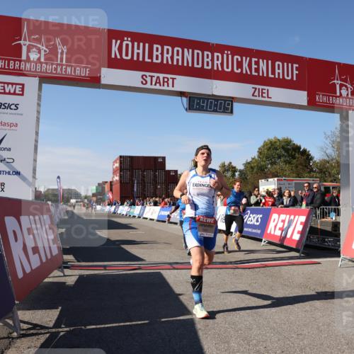 03.10.2025 - Köhlbrandbrückenlauf Lena Gebhardt http://msf.ph/oto/9076065 03.10.2025 13:40:09 Ziel 5252, 5831, 5832, 5835, 5990, 6109, 6522 meine-sportfotos.de