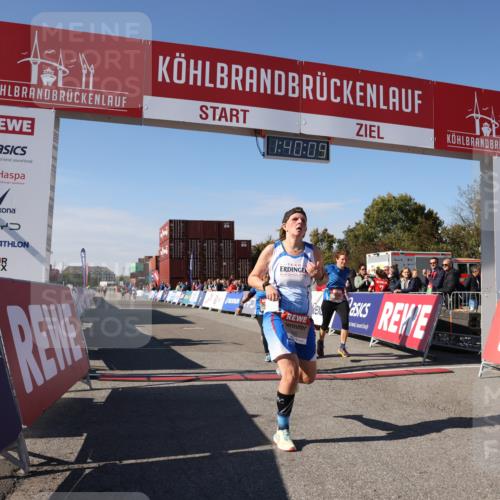 03.10.2025 - Köhlbrandbrückenlauf Lena Gebhardt http://msf.ph/oto/9076075 03.10.2025 13:40:09 Ziel 5252, 5831, 5832, 5835, 5990, 6109, 6522 meine-sportfotos.de