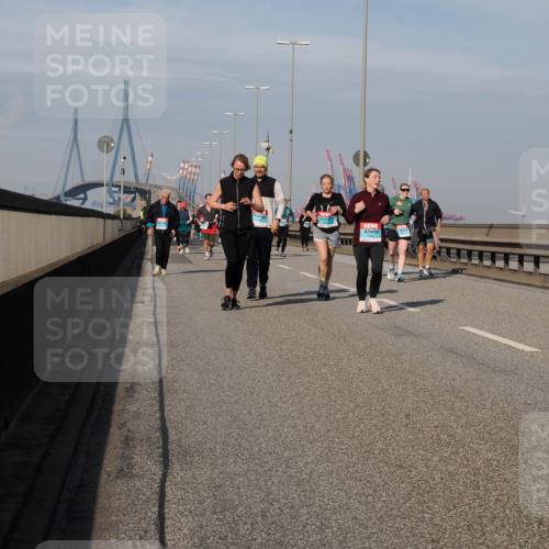 03.10.2025 - Köhlbrandbrückenlauf Fabian Wolf http://msf.ph/oto/9076076 03.10.2025 10:15:15 Position 3  meine-sportfotos.de