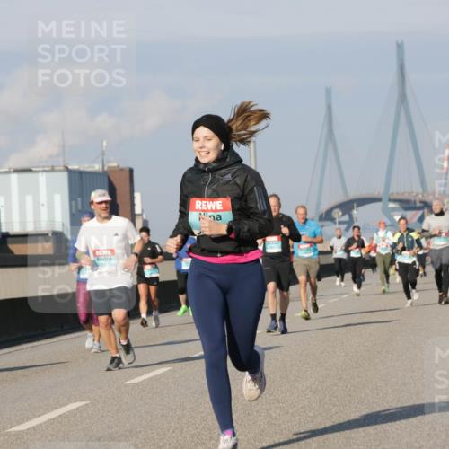 03.10.2025 - Köhlbrandbrückenlauf Jannik Wohlers http://msf.ph/oto/9076079 03.10.2025 09:51:45 Position 3  meine-sportfotos.de