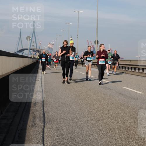 03.10.2025 - Köhlbrandbrückenlauf Fabian Wolf http://msf.ph/oto/9076101 03.10.2025 10:15:16 Position 3  meine-sportfotos.de