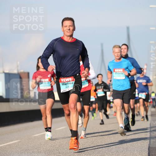 03.10.2025 - Köhlbrandbrückenlauf Jannik Wohlers http://msf.ph/oto/9076110 03.10.2025 09:42:44 Position 3 628, 1000 meine-sportfotos.de