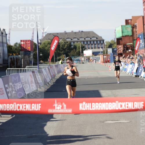 03.10.2025 - Köhlbrandbrückenlauf Jannik Wohlers http://msf.ph/oto/9076119 03.10.2025 12:46:47 Ziel 4027, 4033, 6483, 6740 meine-sportfotos.de
