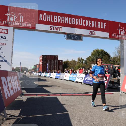 03.10.2025 - Köhlbrandbrückenlauf Lena Gebhardt http://msf.ph/oto/9076139 03.10.2025 13:40:11 Ziel 5252, 5831, 5832, 5835, 5990, 6109 meine-sportfotos.de