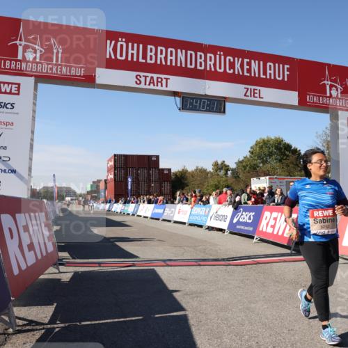 03.10.2025 - Köhlbrandbrückenlauf Lena Gebhardt http://msf.ph/oto/9076149 03.10.2025 13:40:11 Ziel 5252, 5831, 5832, 5835, 5990, 6109 meine-sportfotos.de