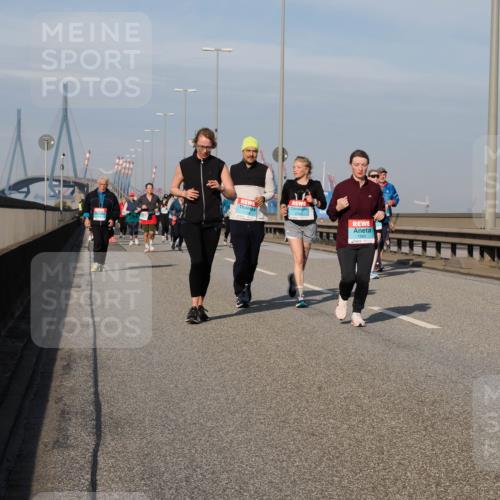 03.10.2025 - Köhlbrandbrückenlauf Fabian Wolf http://msf.ph/oto/9076162 03.10.2025 10:15:18 Position 3 1982 meine-sportfotos.de