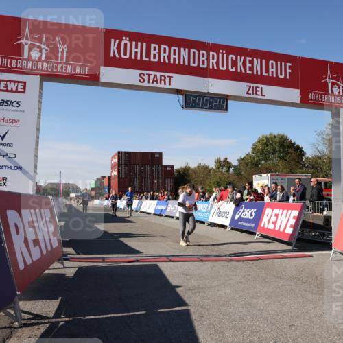 03.10.2025 - Köhlbrandbrückenlauf Lena Gebhardt http://msf.ph/oto/9076167 03.10.2025 13:40:24 Ziel 5270, 5613, 6245, 6278, 6284 meine-sportfotos.de
