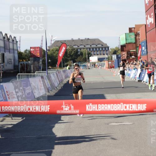 03.10.2025 - Köhlbrandbrückenlauf Jannik Wohlers http://msf.ph/oto/9076173 03.10.2025 12:46:47 Ziel 4027, 4033, 6483, 6740 meine-sportfotos.de