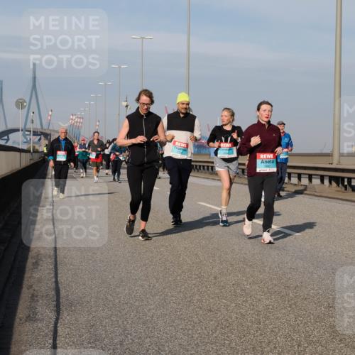 03.10.2025 - Köhlbrandbrückenlauf Fabian Wolf http://msf.ph/oto/9076193 03.10.2025 10:15:18 Position 3 1729, 1982 meine-sportfotos.de