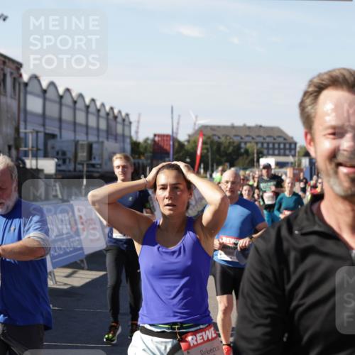 03.10.2025 - Köhlbrandbrückenlauf Jannik Wohlers http://msf.ph/oto/9076207 03.10.2025 13:16:52 Ziel 4168, 4330, 4356, 4359, 4431, 4551, 4605, 4813, 5028, 5053, 5099, 5166, 5302, 5385, 5386, 5453, 5467, 5840, 6286, 6299, 6340, 6343, 6474, 6620, 6658, 6697, 6746, 6785 meine-sportfotos.de