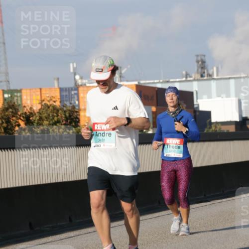 03.10.2025 - Köhlbrandbrückenlauf Jannik Wohlers http://msf.ph/oto/9076226 03.10.2025 09:51:48 Position 3 3481, 3492 meine-sportfotos.de