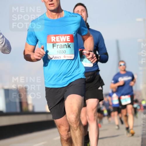 03.10.2025 - Köhlbrandbrückenlauf Jannik Wohlers http://msf.ph/oto/9076235 03.10.2025 09:42:47 Position 3 3527, 1030 meine-sportfotos.de