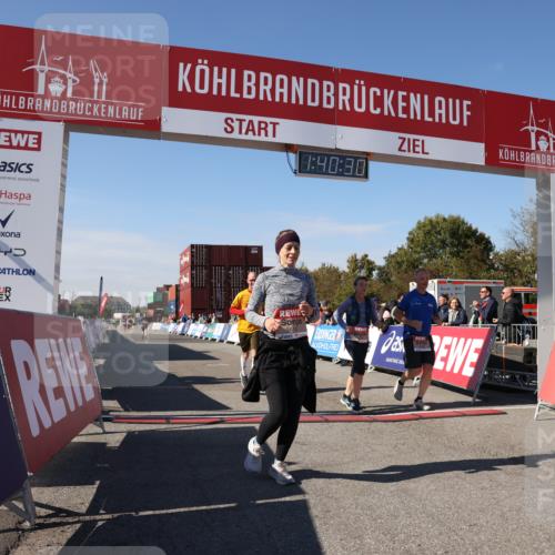 03.10.2025 - Köhlbrandbrückenlauf Lena Gebhardt http://msf.ph/oto/9076265 03.10.2025 13:40:30 Ziel 5270, 5613, 6245, 6278, 6284 meine-sportfotos.de