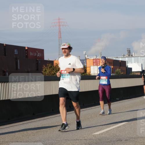 03.10.2025 - Köhlbrandbrückenlauf Jannik Wohlers http://msf.ph/oto/9076268 03.10.2025 09:51:49 Position 3 0100, 34811 meine-sportfotos.de