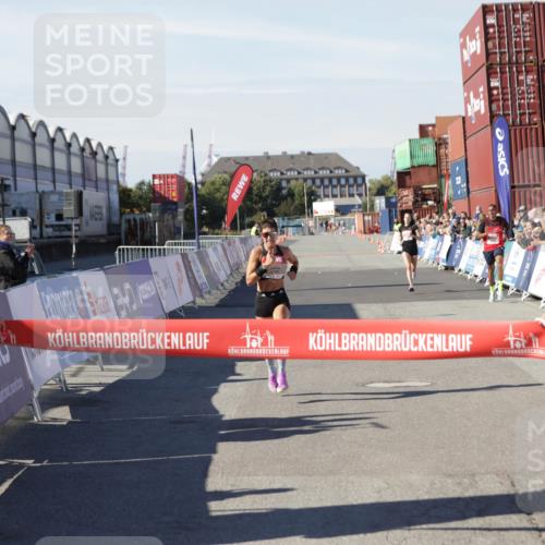 03.10.2025 - Köhlbrandbrückenlauf Jannik Wohlers http://msf.ph/oto/9076287 03.10.2025 12:46:48 Ziel 4027, 6483, 6516, 6740 meine-sportfotos.de