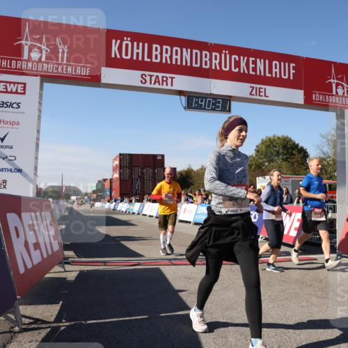 03.10.2025 - Köhlbrandbrückenlauf Lena Gebhardt http://msf.ph/oto/9076293 03.10.2025 13:40:31 Ziel 5270, 5613, 6245, 6278, 6284 meine-sportfotos.de