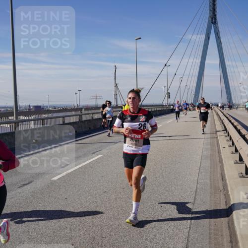 03.10.2025 - Köhlbrandbrückenlauf Michael Burmester http://msf.ph/oto/9076296 03.10.2025 12:41:21 Position 2 6207, 26, 4579 meine-sportfotos.de