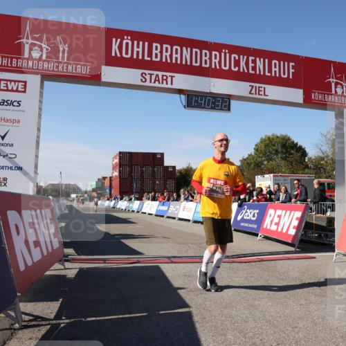 03.10.2025 - Köhlbrandbrückenlauf Lena Gebhardt http://msf.ph/oto/9076307 03.10.2025 13:40:32 Ziel 5270, 5613, 6245, 6278, 6284 meine-sportfotos.de