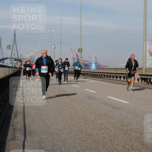 03.10.2025 - Köhlbrandbrückenlauf Fabian Wolf http://msf.ph/oto/9076335 03.10.2025 10:15:22 Position 3  meine-sportfotos.de