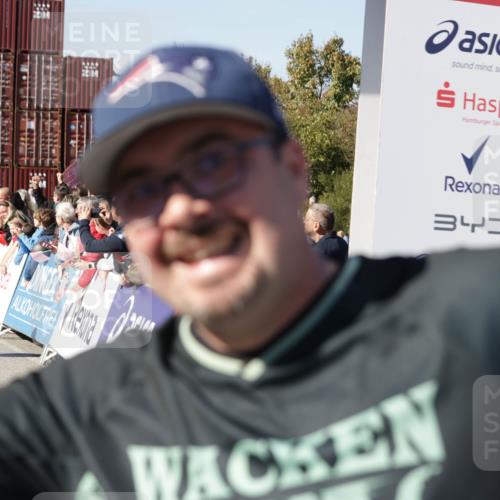 03.10.2025 - Köhlbrandbrückenlauf Jannik Wohlers http://msf.ph/oto/9076338 03.10.2025 13:17:01 Ziel 4168, 4242, 4331, 4359, 4361, 4605, 4861, 4978, 4982, 5033, 5053, 5073, 5087, 5090, 5100, 5166, 5302, 5385, 5386, 5453, 5467, 5479, 5840, 6286, 6474, 6623, 6626, 6658 meine-sportfotos.de