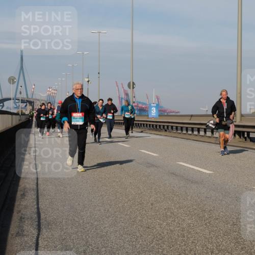 03.10.2025 - Köhlbrandbrückenlauf Fabian Wolf http://msf.ph/oto/9076349 03.10.2025 10:15:23 Position 3  meine-sportfotos.de