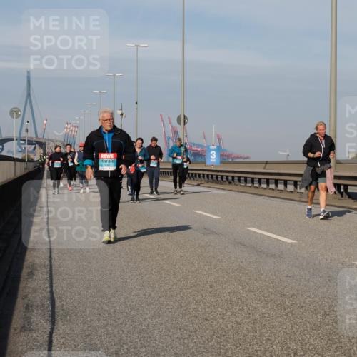 03.10.2025 - Köhlbrandbrückenlauf Fabian Wolf http://msf.ph/oto/9076359 03.10.2025 10:15:23 Position 3 3096 meine-sportfotos.de