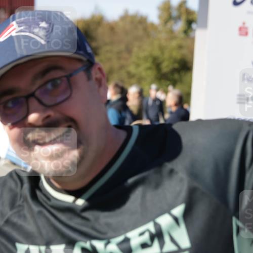 03.10.2025 - Köhlbrandbrückenlauf Jannik Wohlers http://msf.ph/oto/9076371 03.10.2025 13:17:01 Ziel 4168, 4242, 4331, 4359, 4361, 4605, 4861, 4978, 4982, 5033, 5053, 5073, 5087, 5090, 5100, 5166, 5302, 5385, 5386, 5453, 5467, 5479, 5840, 6286, 6474, 6623, 6626, 6658 meine-sportfotos.de