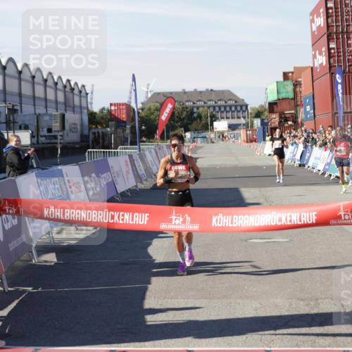 03.10.2025 - Köhlbrandbrückenlauf Jannik Wohlers http://msf.ph/oto/9076384 03.10.2025 12:46:49 Ziel 4027, 6483, 6516, 6740 meine-sportfotos.de