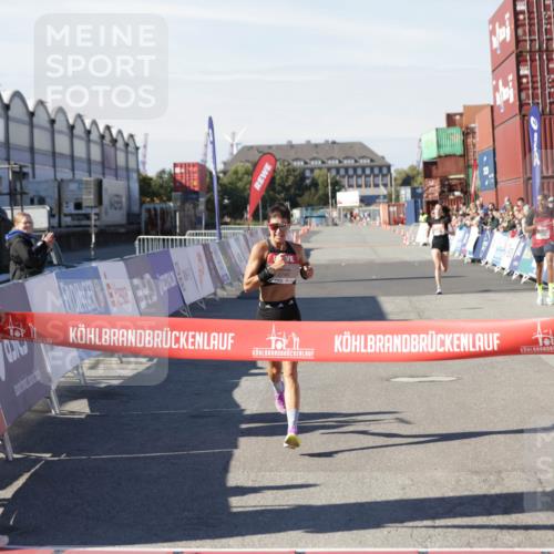 03.10.2025 - Köhlbrandbrückenlauf Jannik Wohlers http://msf.ph/oto/9076406 03.10.2025 12:46:49 Ziel 4027, 6483, 6516, 6740 meine-sportfotos.de