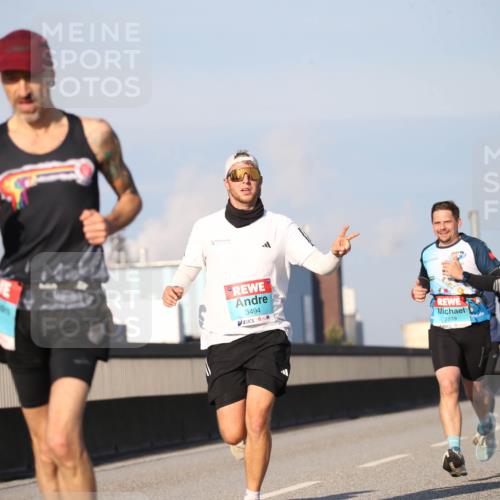 03.10.2025 - Köhlbrandbrückenlauf Jannik Wohlers http://msf.ph/oto/9076407 03.10.2025 09:42:57 Position 3 1048, 3494, 2879 meine-sportfotos.de