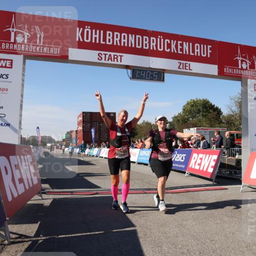 03.10.2025 - Köhlbrandbrückenlauf Lena Gebhardt http://msf.ph/oto/9076448 03.10.2025 13:40:51 Ziel 5495, 5496, 5558, 6134, 6135 meine-sportfotos.de