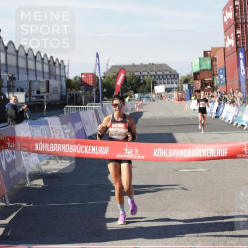 03.10.2025 - Köhlbrandbrückenlauf Jannik Wohlers http://msf.ph/oto/9076486 03.10.2025 12:46:49 Ziel 4027, 6483, 6516, 6740 meine-sportfotos.de