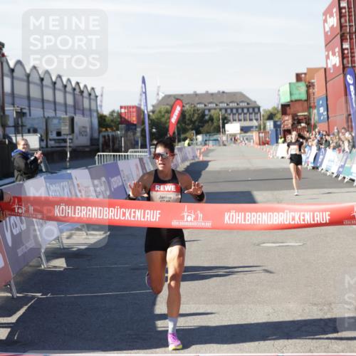 03.10.2025 - Köhlbrandbrückenlauf Jannik Wohlers http://msf.ph/oto/9076529 03.10.2025 12:46:50 Ziel 4027, 6483, 6516, 6740 meine-sportfotos.de