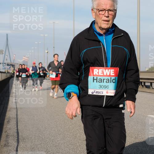 03.10.2025 - Köhlbrandbrückenlauf Fabian Wolf http://msf.ph/oto/9076533 03.10.2025 10:15:27 Position 3 3096 meine-sportfotos.de