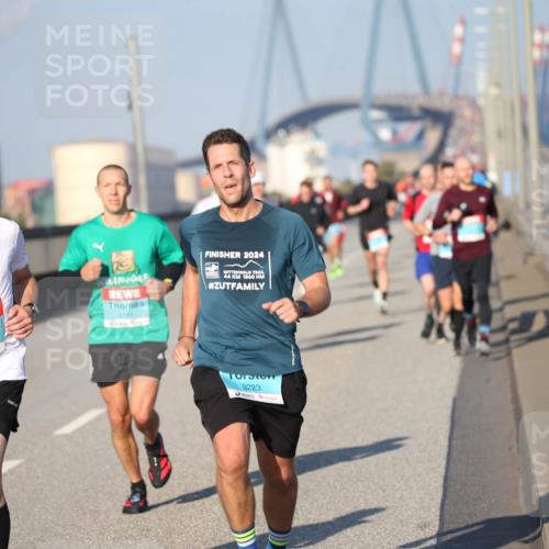 03.10.2025 - Köhlbrandbrückenlauf Jannik Wohlers http://msf.ph/oto/9076536 03.10.2025 09:43:15 Position 3 1036, 3185, 2024, 44, 1860, 3223 meine-sportfotos.de