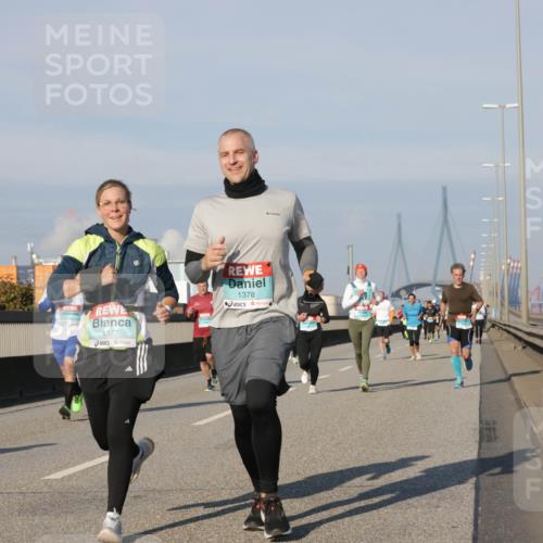 03.10.2025 - Köhlbrandbrückenlauf Jannik Wohlers http://msf.ph/oto/9076537 03.10.2025 09:51:58 Position 3 1377, 1378 meine-sportfotos.de